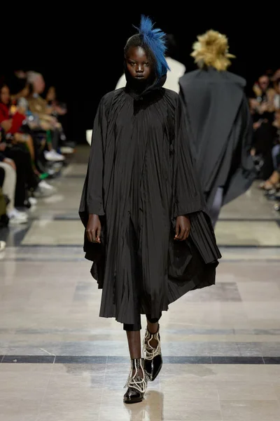 Look 13